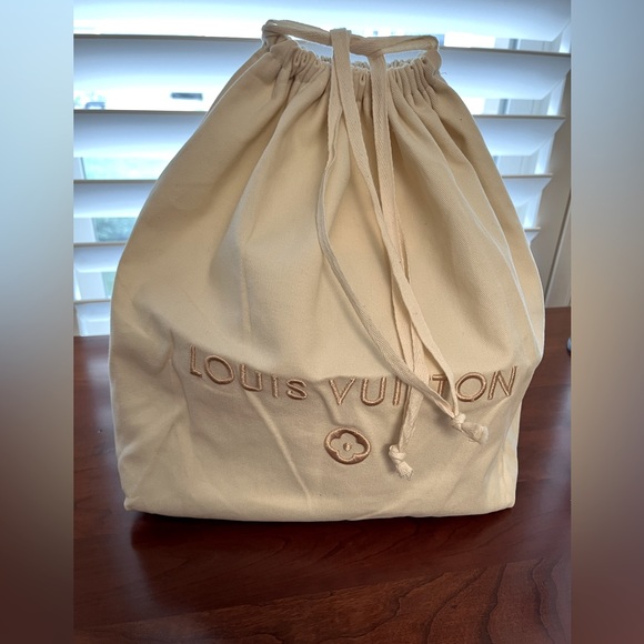 heavy canvas and embroidery drawstring bag. Scarf not included - Picture 3 of 11